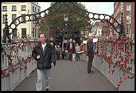 Ha'penny Bridge. Dublin, Ireland.